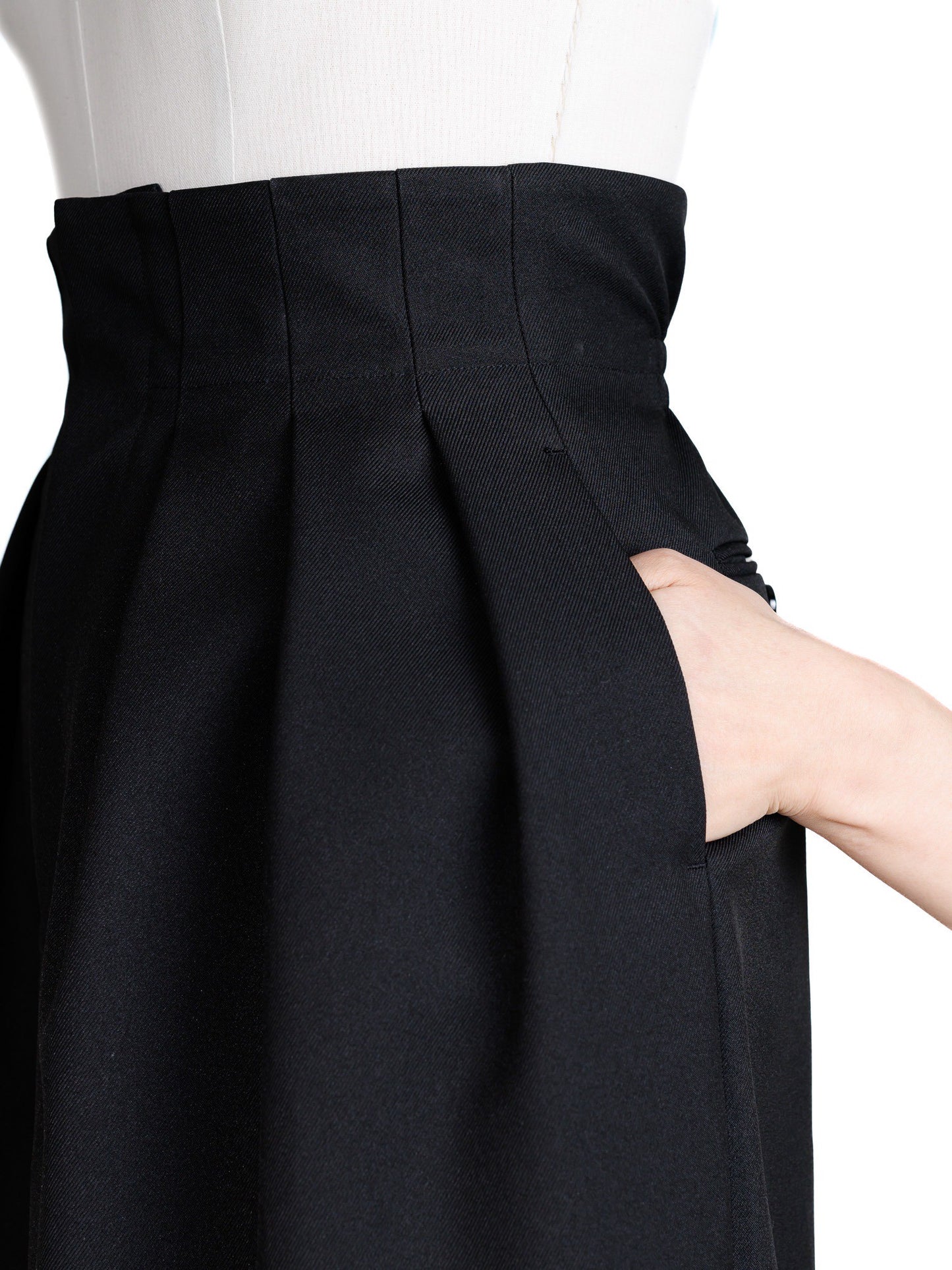 3tuck cocoon skirt
